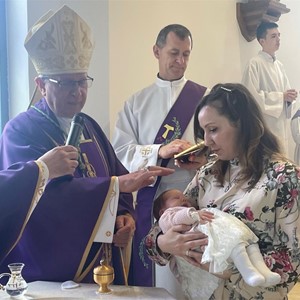 Biskup Gorski krstio osmo dijete obitelji Srzić u Ivanjoj Reki